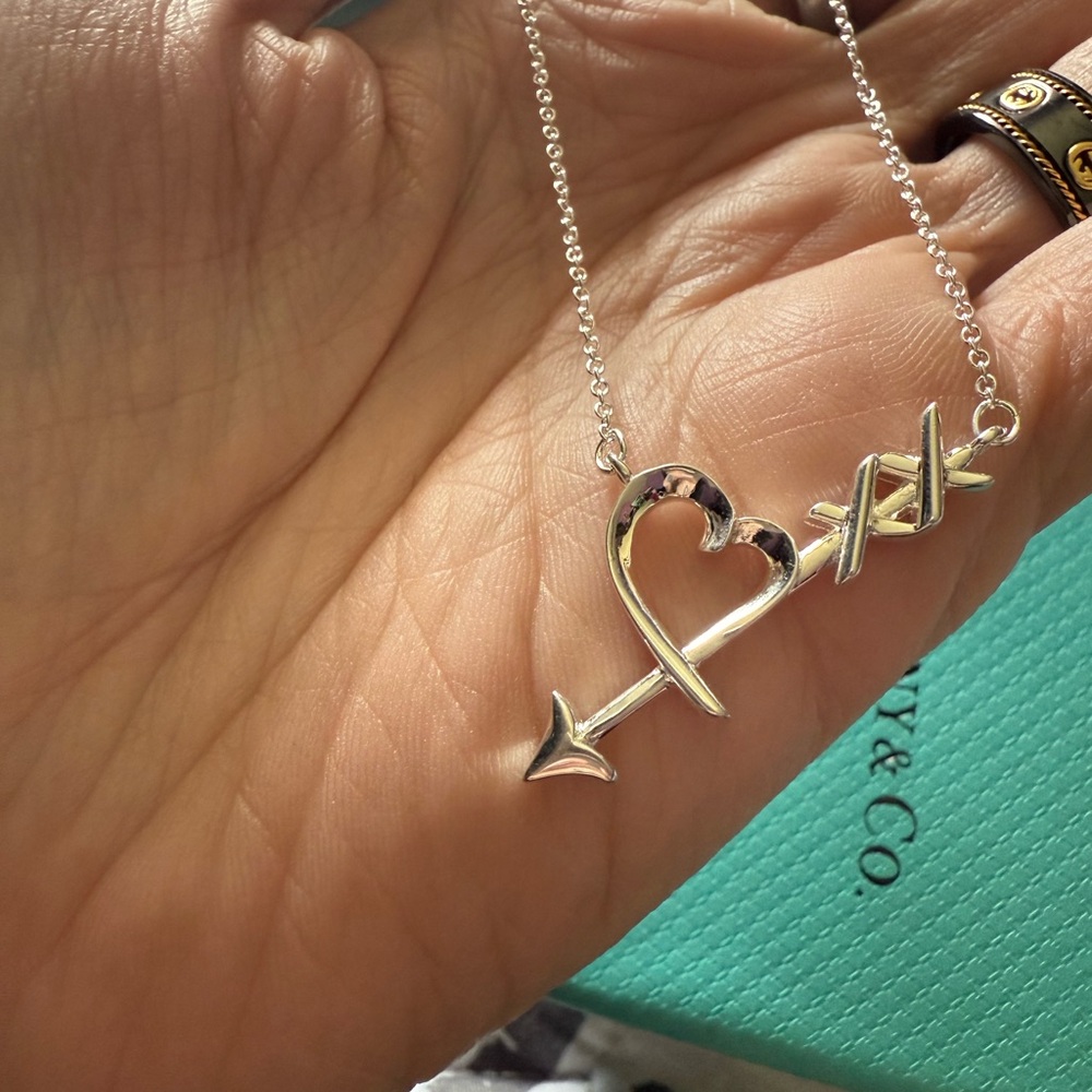 New Tiffany & Co. Heart & Arrow Pendant Necklace - Picture 1 of 3